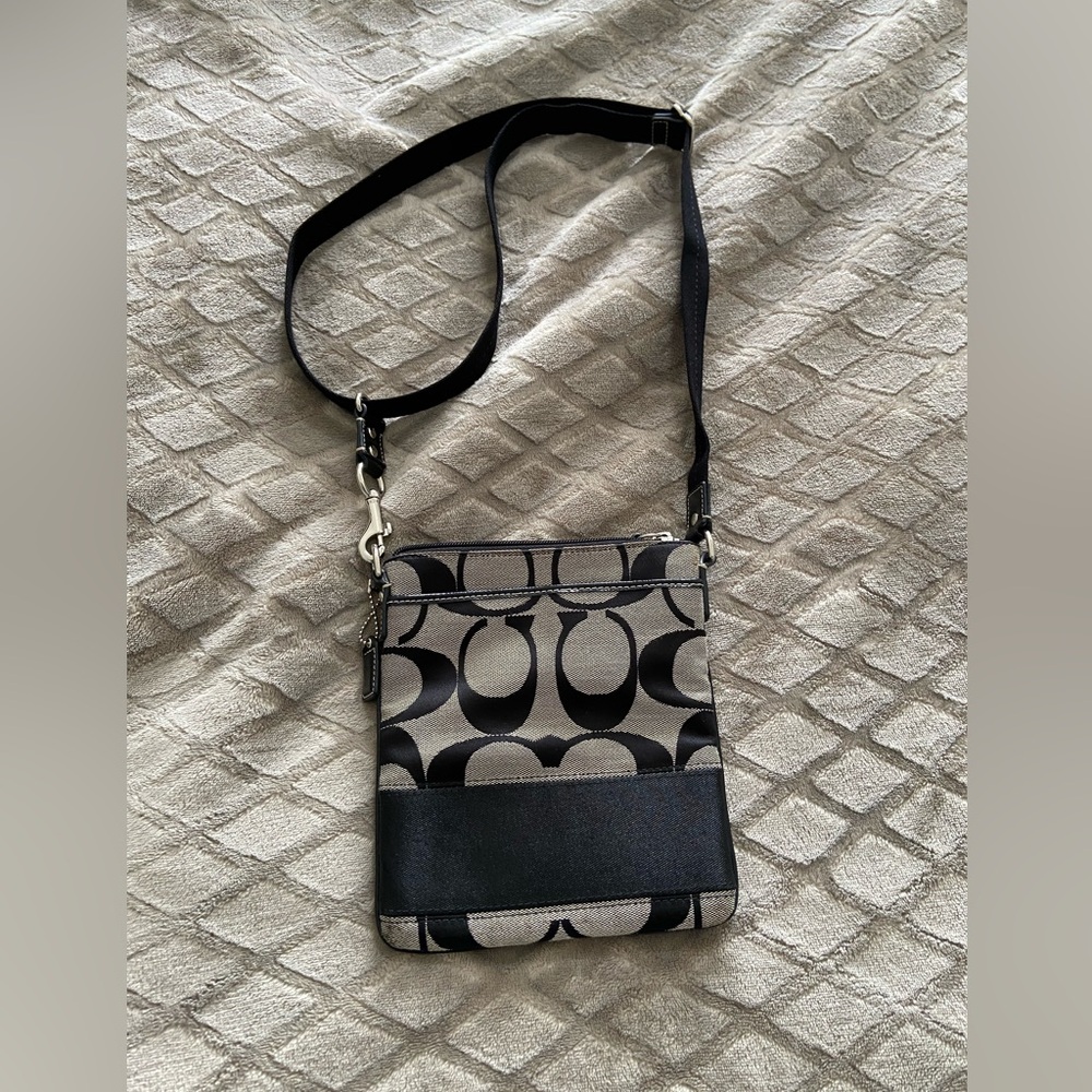 💋💋Coach Black and Gray Crossbody Bag